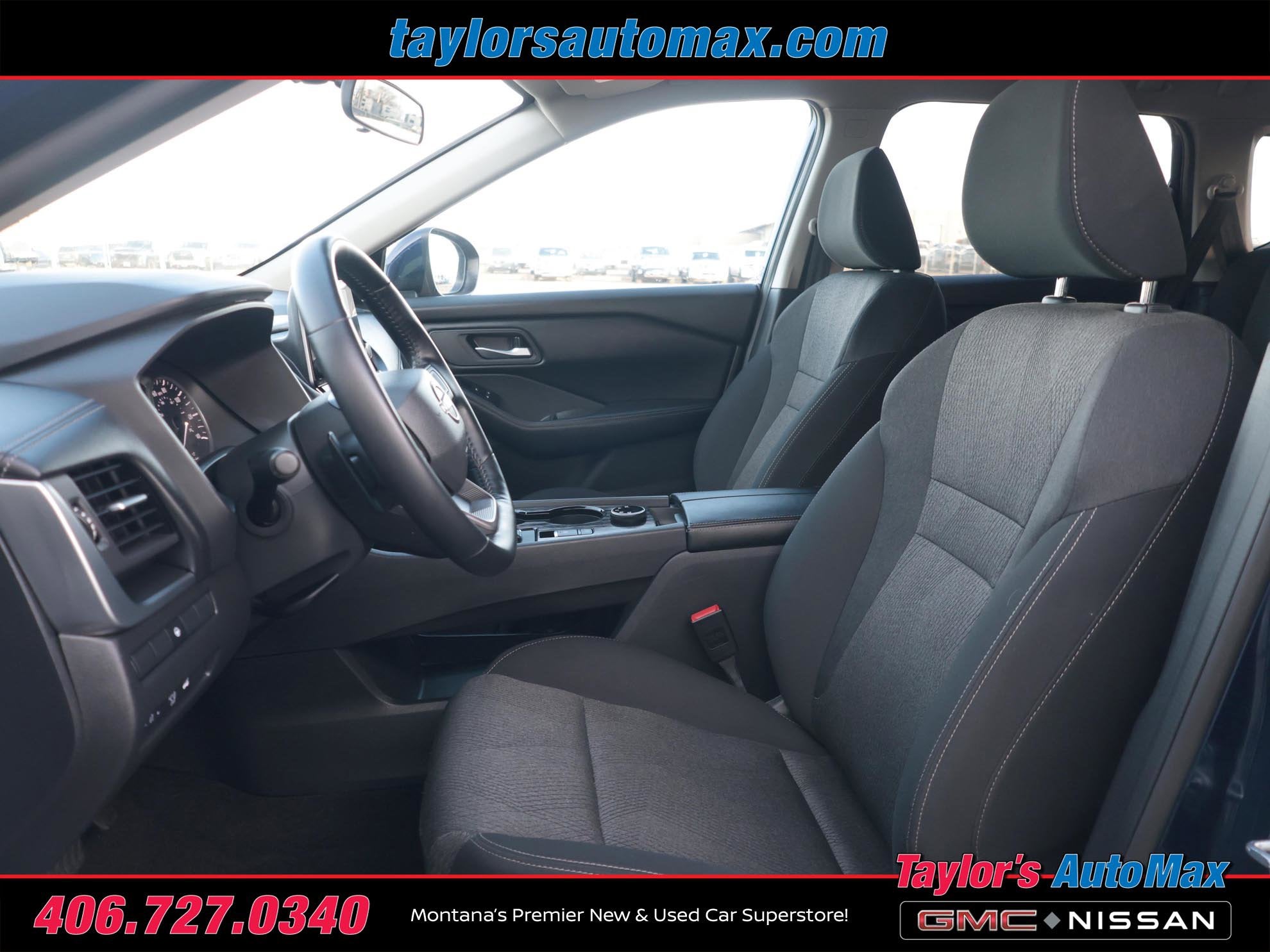 2025 Nissan Rogue SV