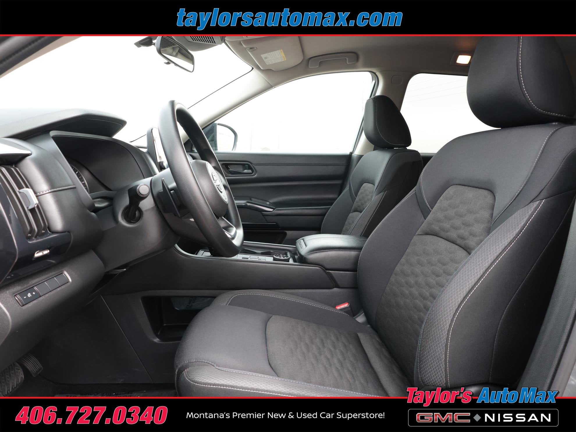 2024 Nissan Pathfinder S