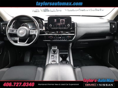 2024 Nissan Pathfinder SV