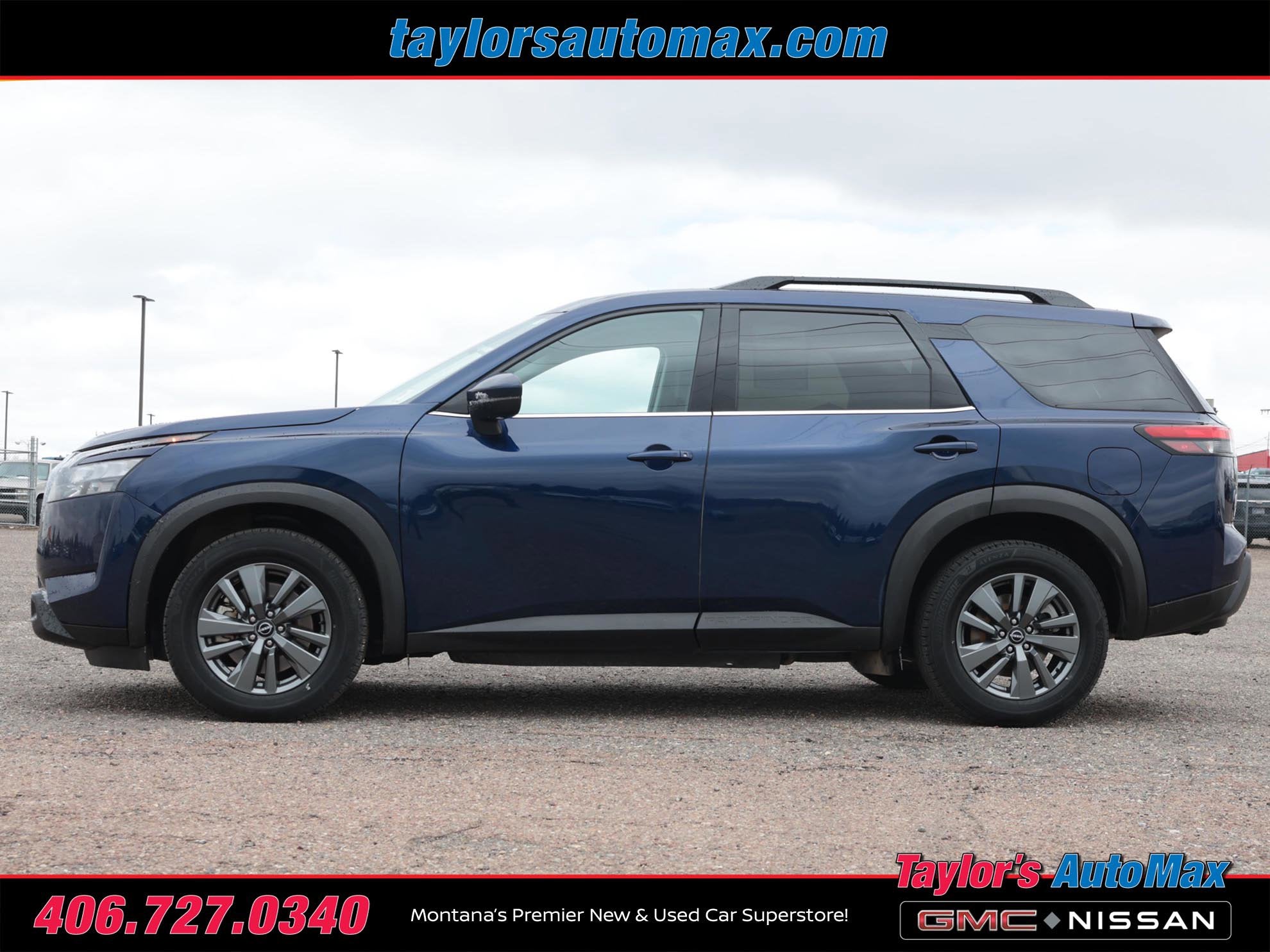 2024 Nissan Pathfinder SV