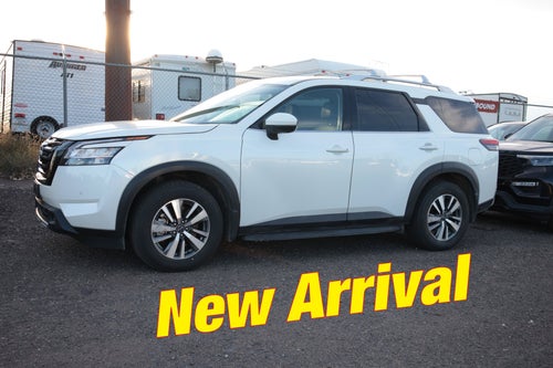 2023 Nissan Pathfinder SL