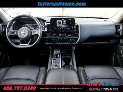 2023 Nissan Pathfinder SL