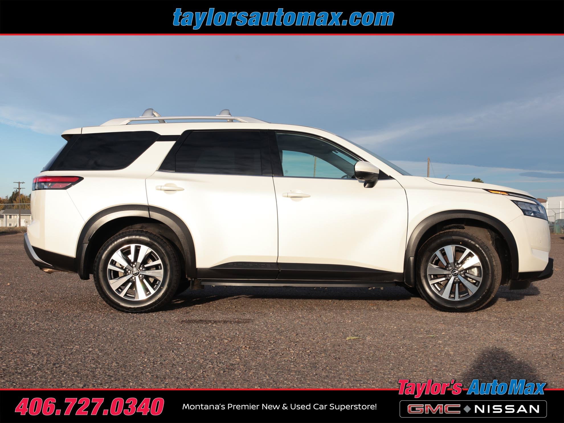 2023 Nissan Pathfinder SL