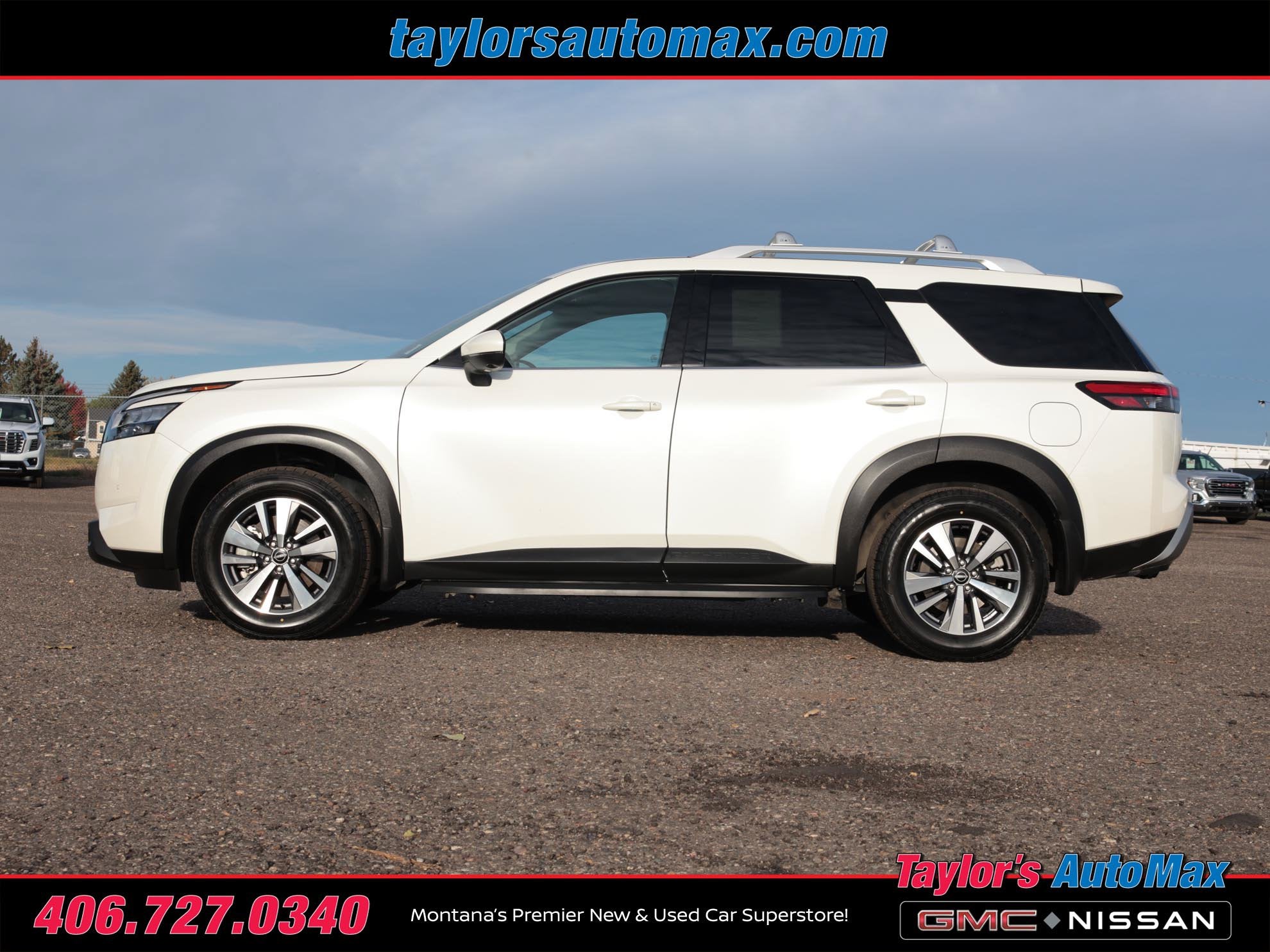 2023 Nissan Pathfinder SL