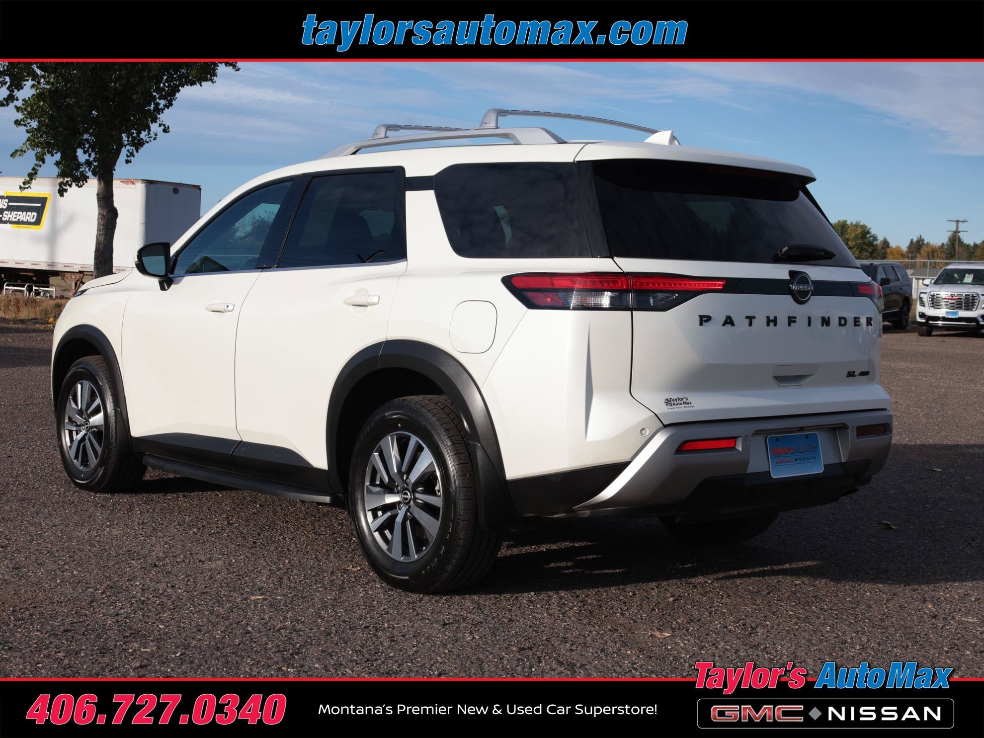 2023 Nissan Pathfinder SL