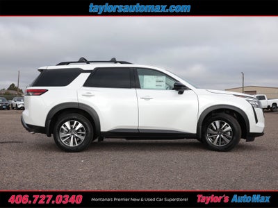 2026 Nissan Pathfinder SL