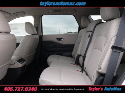 2026 Nissan Pathfinder SL