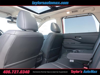2026 Nissan Pathfinder SL