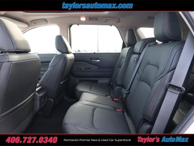 2026 Nissan Pathfinder SL